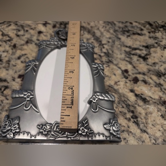 Malden Intl Designs Pewter Picture Frame Wedding Cake Velvet Backing Easel 8 x 6 - Picture 4 of 6